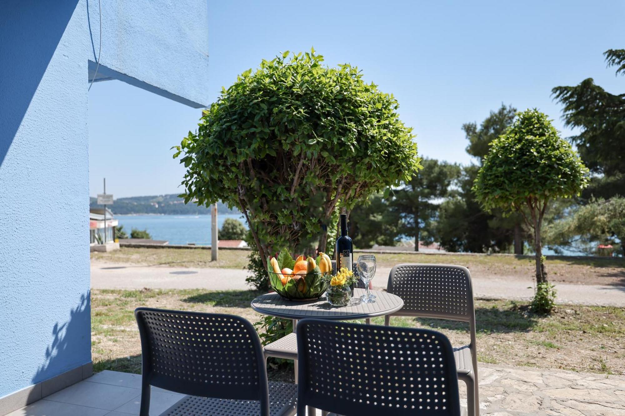 Apartments Medena Trogir Luaran gambar