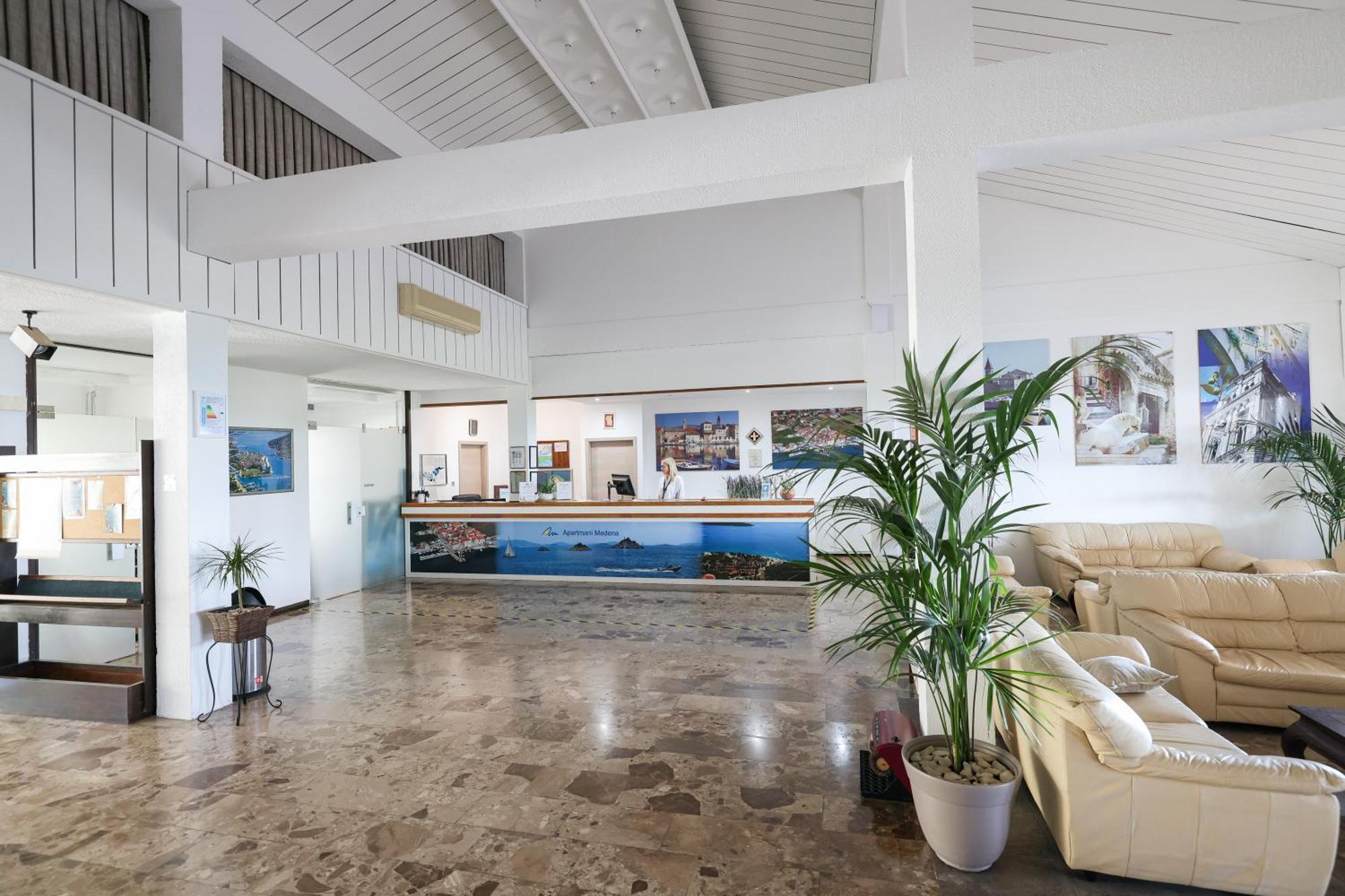 Apartments Medena Trogir Luaran gambar